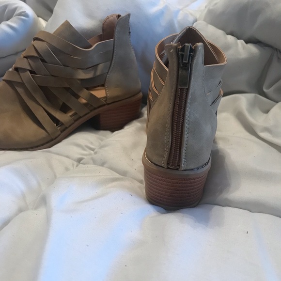 Woven tan booties - Picture 4 of 5